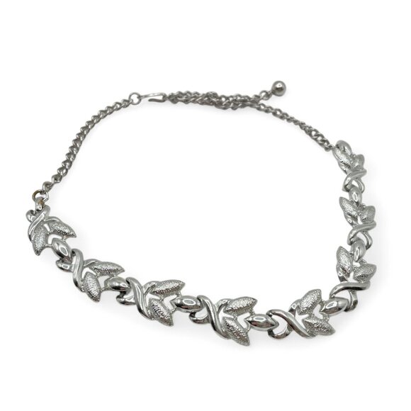 Vintage CORO Silver Tone Link Necklace Shiny Matte Collectible Designer Jewelry - Picture 6 of 9